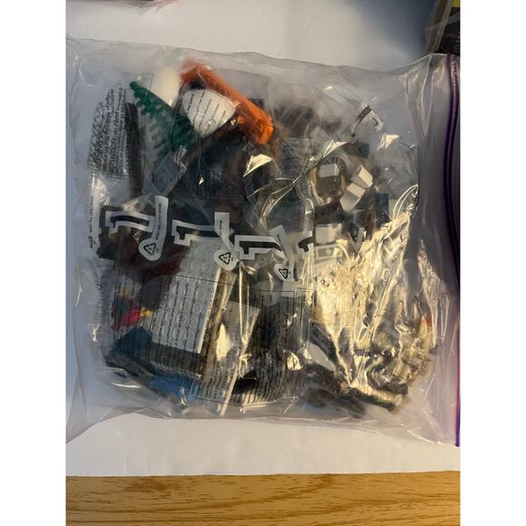 LEGO Creator 10229  Winter Village Cottage New Retired Vintage Open Box Holiday - Picture 7 of 16